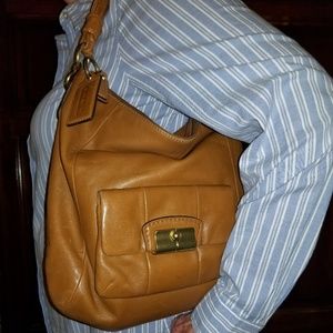 EXTRA PHOTOS Brown Coach Kristin Hobo